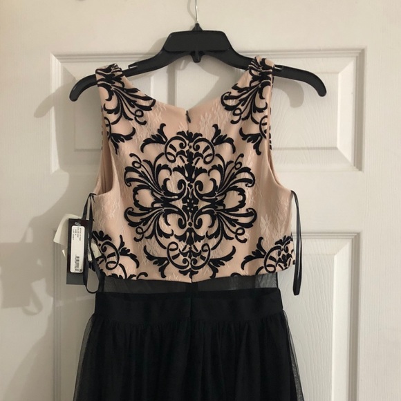 NWT BETSY ADAM Prom Dress - Picture 3 of 5